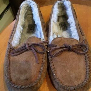 UGG Australia Dakota Sherling Moccasin Slippers 6